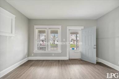 Main picture of 446 E Weber St