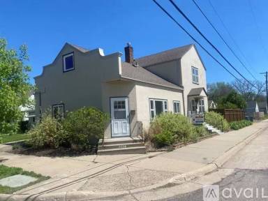 Main picture of 5559 36th Ave S