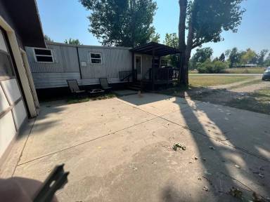 Main picture of 9 Apple Valley Ln