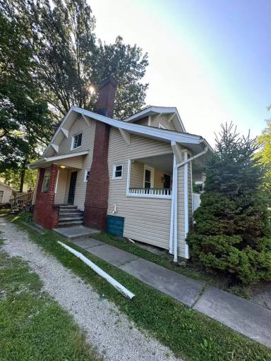 Main picture of 361 Bacon Ave