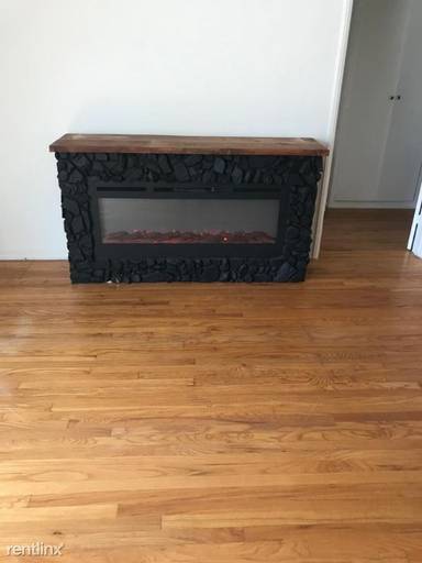 Main picture of 2596 Wellesley Ave