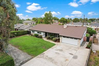 Main picture of 13301 Yorba St