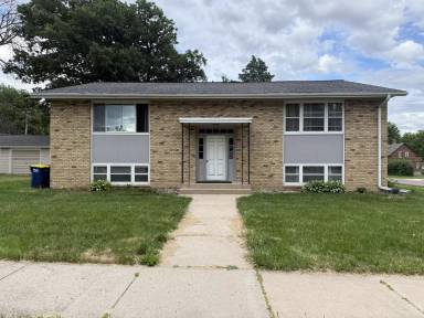 Main picture of 305 N Vanburen