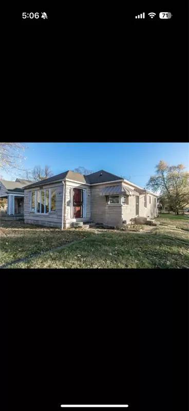 Main picture of 1345 E 46th St