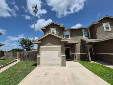 Main picture of 7003 Micayla Cv