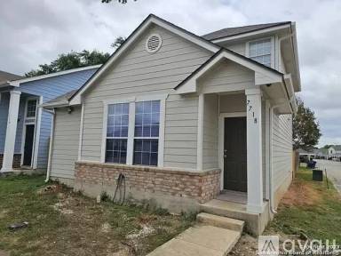 Main picture of 7718 Crown Ledge