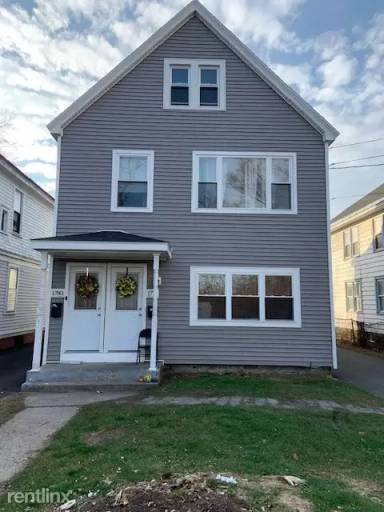 Main picture of 1778 Hamburg St