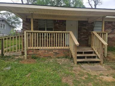 Main picture of 122 Plaza Dr