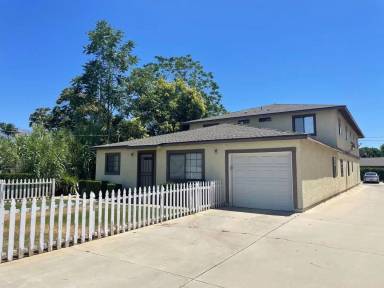 Main picture of 738 Chestnut Ave