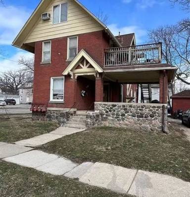 Main picture of 422 Pearl St