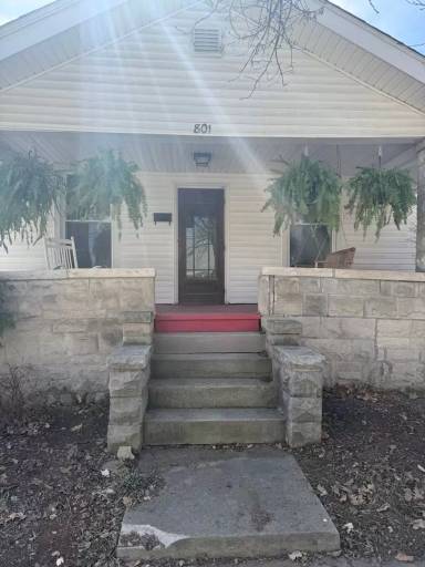Main picture of 801 W Kirkwood Ave