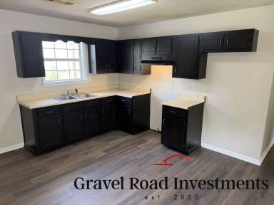 Main picture of 2318 Fosters Ferry Rd