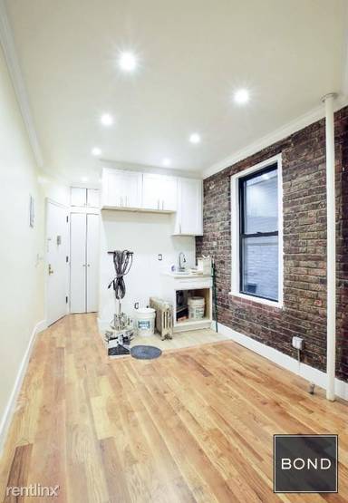 Main picture of 126 Macdougal St