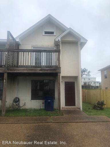 Main picture of 339 Mercedes Ave