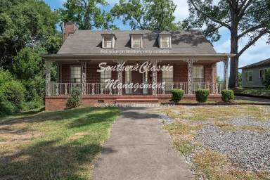 Main picture of 431 W Thomas St
