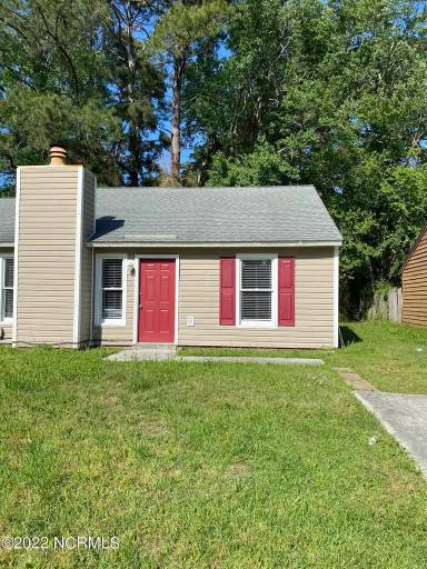 Main picture of 131 Corey Cir