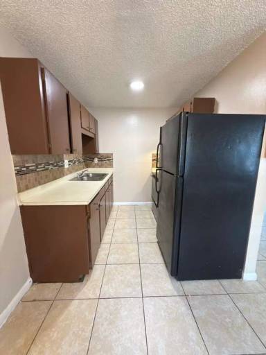Main picture of 2227 Leo Dr