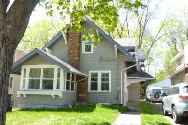 Main picture of 837 Weeks Ave SE
