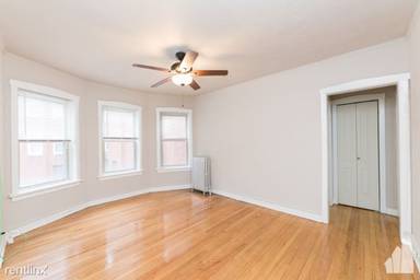 Main picture of 4025 W Melrose St