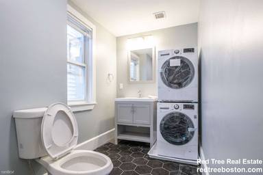 Main picture of 301 Hancock St