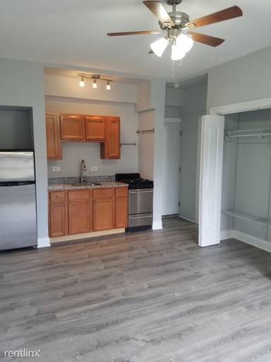 Main picture of 4555 N Malden St