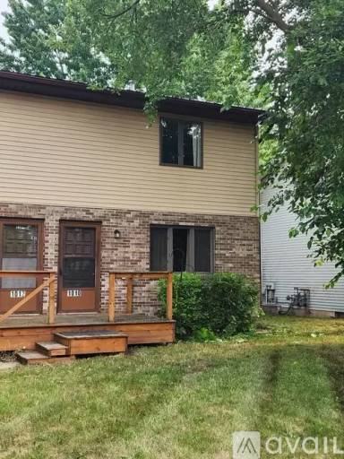 Main picture of 1010 E Lincoln St
