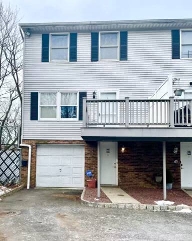 Main picture of 210 Caldwell Ave