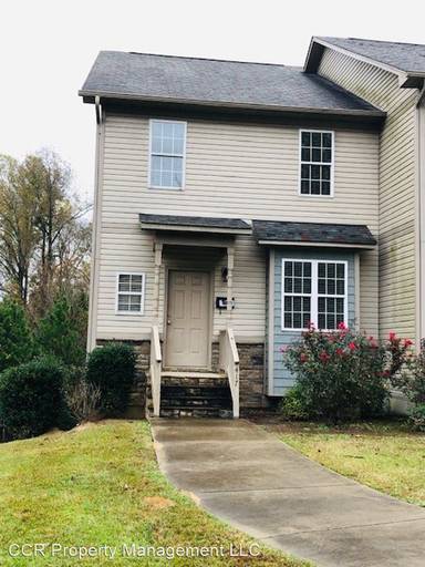 Main picture of 417 Georgetown Cir