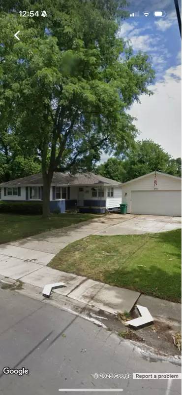 Main picture of 2701 Queensway Rd