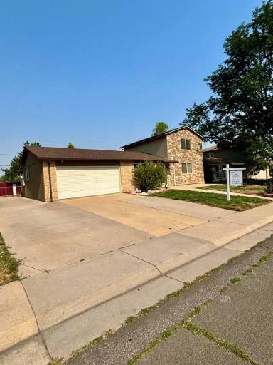 Main picture of 7461 Webster St