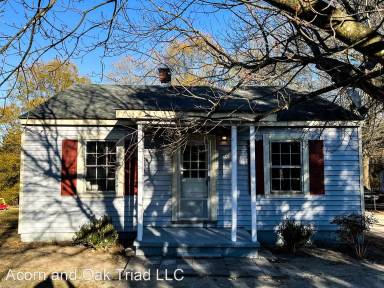 Main picture of 709 Lakeside Ave