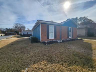 Main picture of 2518 Water Oak Dr