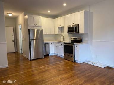 Main picture of 499 Beacon St