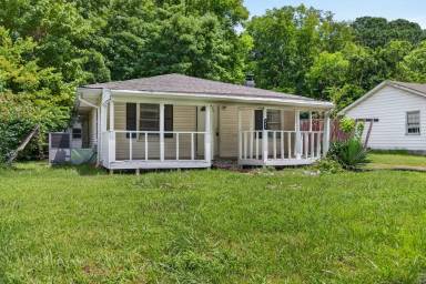 Main picture of 141 W Rossview Rd