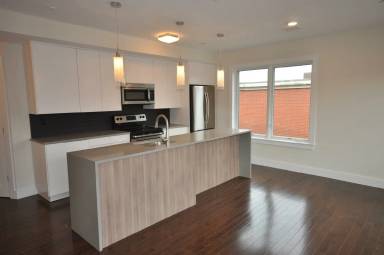 Main picture of 658 Massachusetts Ave