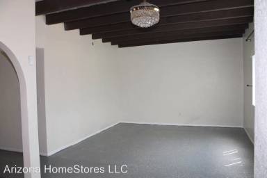 Main picture of 425 Bernini Ave