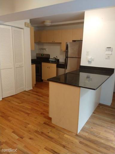Main picture of 2632 N Mildred Ave
