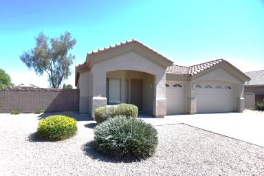 Main picture of 1374 E Locust Dr