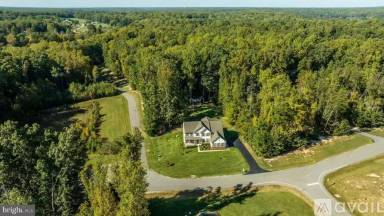 Main picture of 7807 Langdon Ct