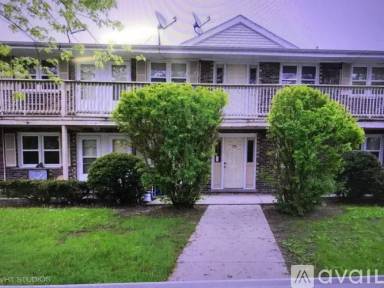 Main picture of 75 Willard Ave