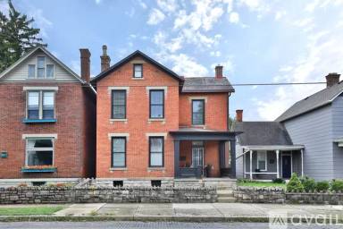 Main picture of 473 E Whittier St