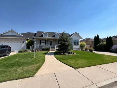 Main picture of 1802 W 700 S