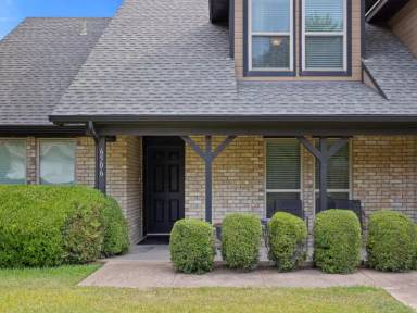 Main picture of 6406 Lago Vista Dr