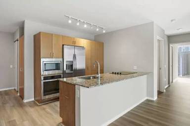 Main picture of 511 N Saint Clair St