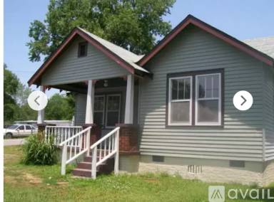 Main picture of 401 Elm St