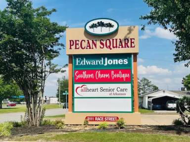 Main picture of Pecan Square - 6
