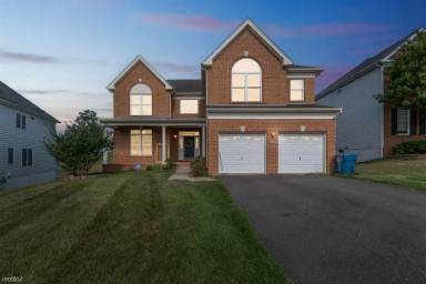 Main picture of 108 Pangborne Ct