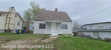 Main picture of 139 S Maple St