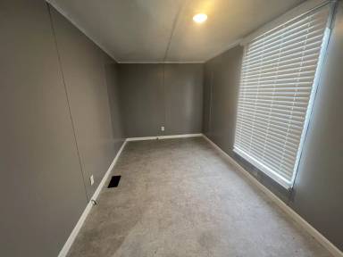 Main picture of 112 Buckeye Way