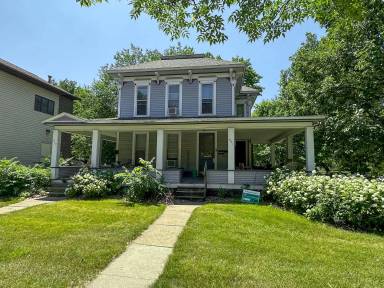 Main picture of 102 7th St
